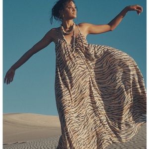 Spell and the gypsy Banksia Strappy Maxi Dress Animale small